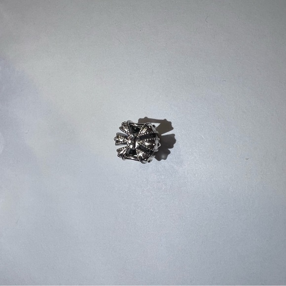 Pandora crown charm - Picture 2 of 2